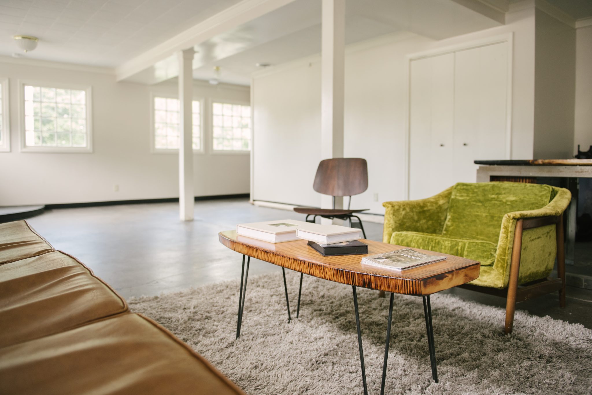 3 steps to boost your confidence when meeting with new potential clients. by Allie Siarto via The Rising Tide Society & HoneyBook Blog