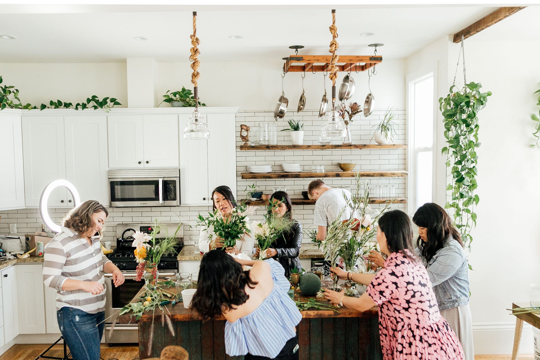 Peerspace workshop in a beautiful loft in the Mission of San Francisco with Rising Tide