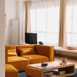 Stocksy_txpd040211cyI8400_Large_5688832 Stocksy_txpd040211cyI8400_Large_5688832