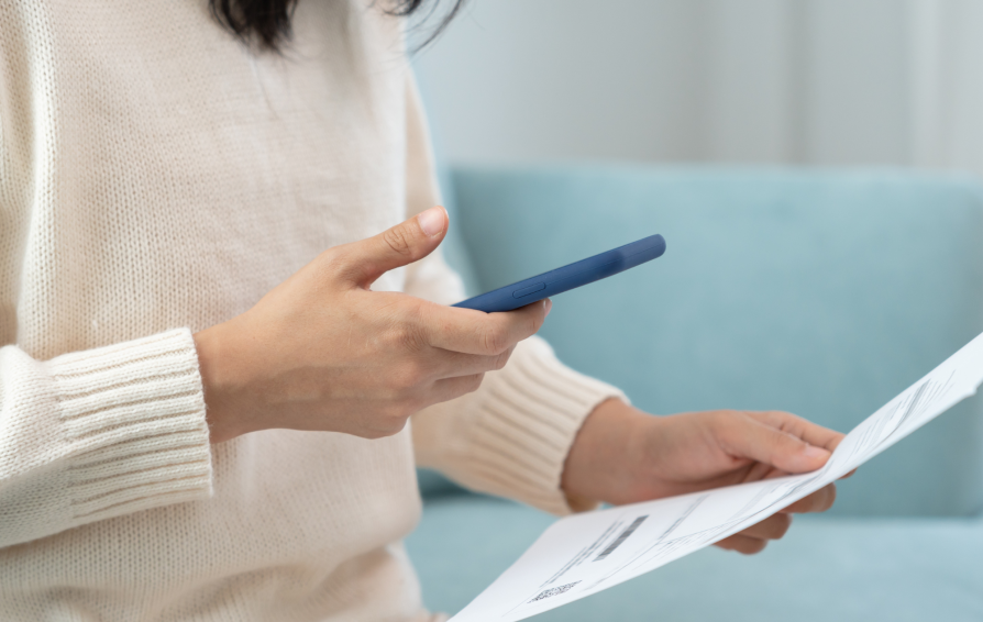Tracking payments online
