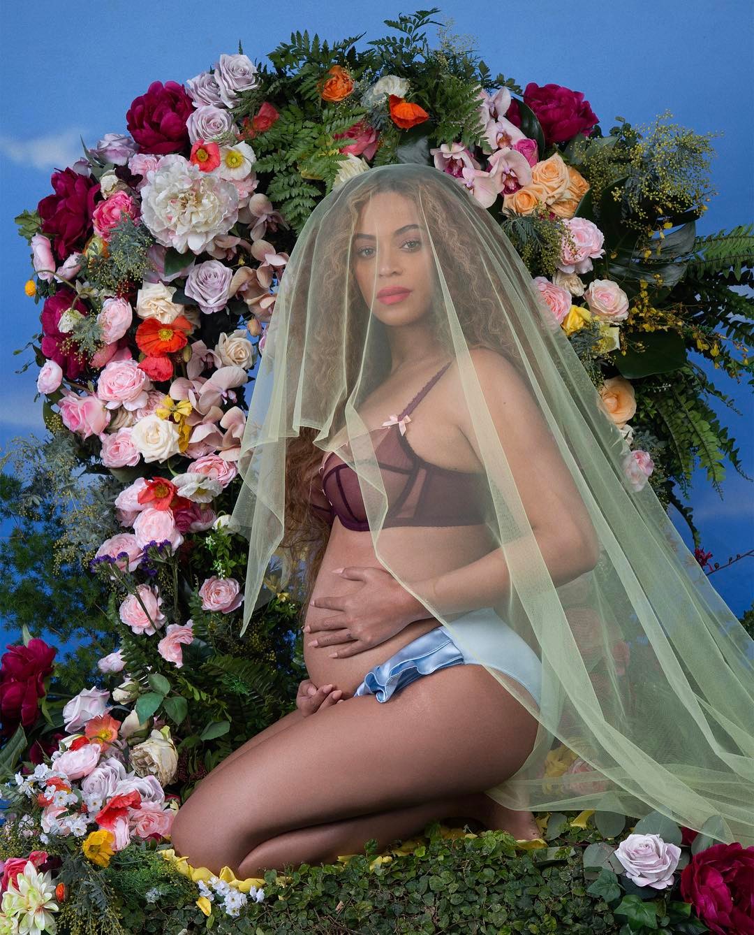 Image Source: Beyoncé Maternity Photos | Photographer: Awol Erizku